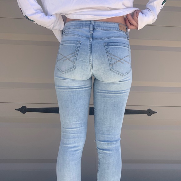 Aèropostale Ripped Jeggings - Picture 3 of 3